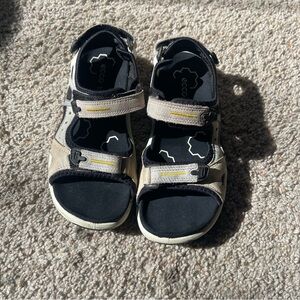 Ecco Kids Beige and Black Adjustable Strap Sandals with Yellow Accent